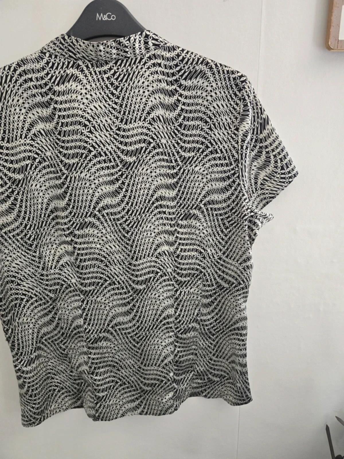 Mia Moda Black & White Silky Patterned Blouse Size 12