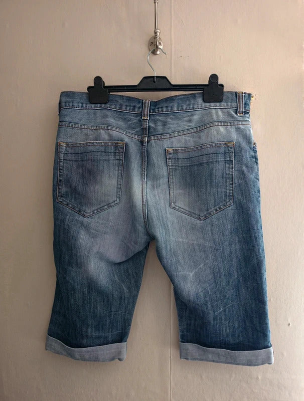 Primark Men's Faded Blue Denim Turn-Up Knee-Length Shorts Waist 36"
Primark Men's Faded Blue Denim Turn-Up Knee-Length Shorts Waist 36"