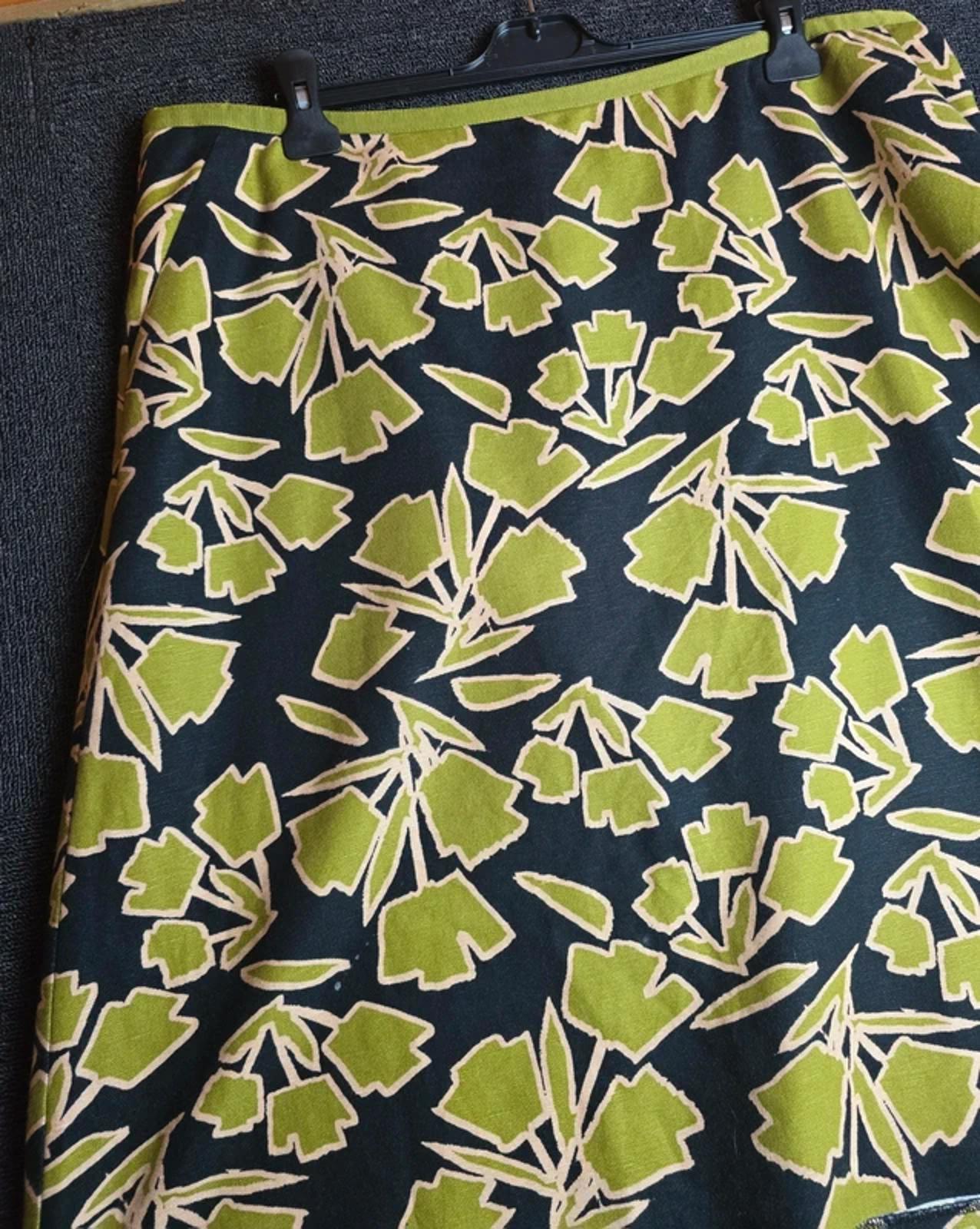 Laura Ashley Green Floral Midi Skirt Black Size 20 Linen Cotton