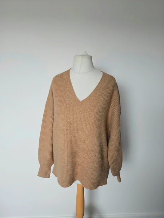 Primark Beige Knitted V Neck Relaxed Fit Jumper Size 10-12