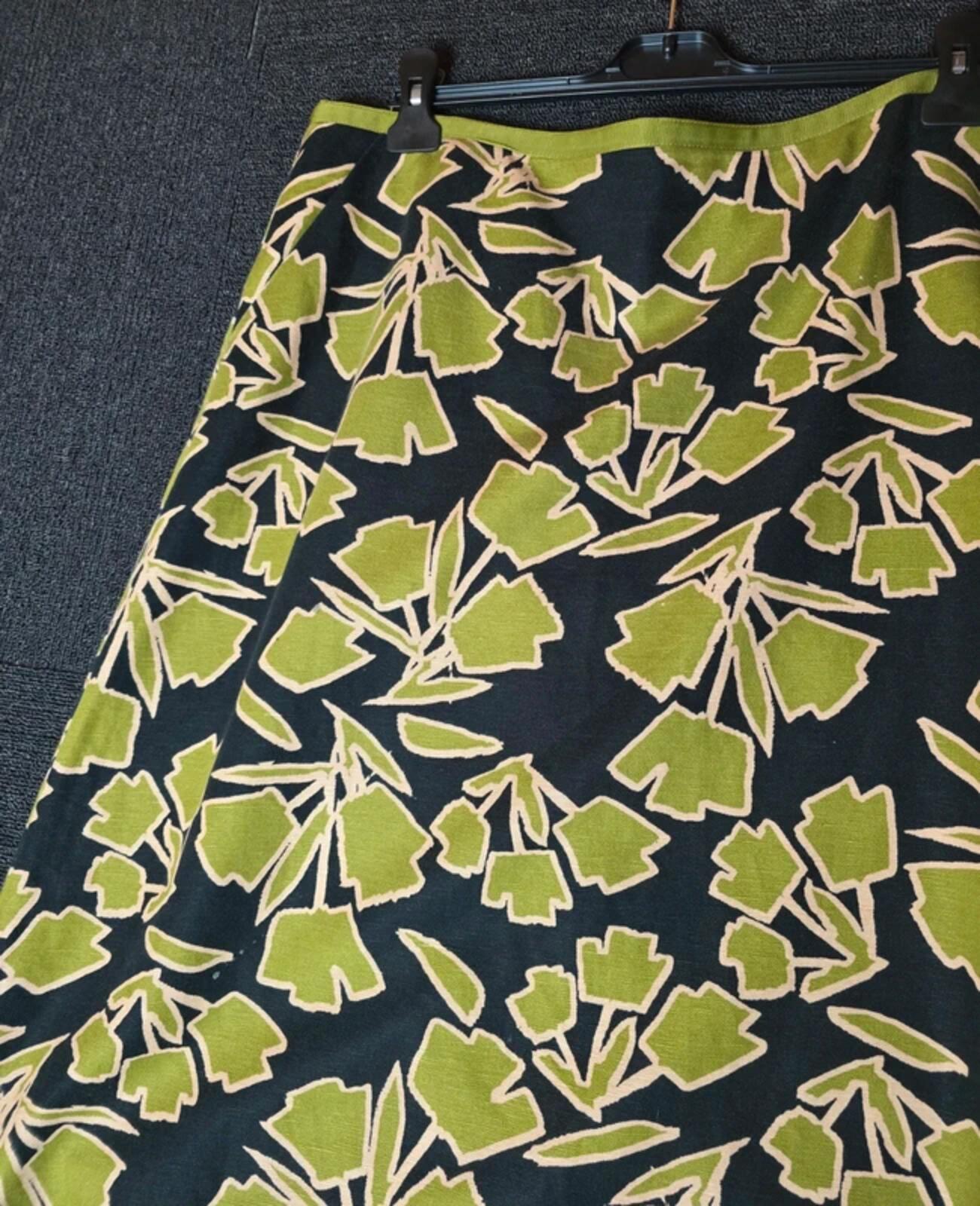 Laura Ashley floral skirt green & black linen blend size 20