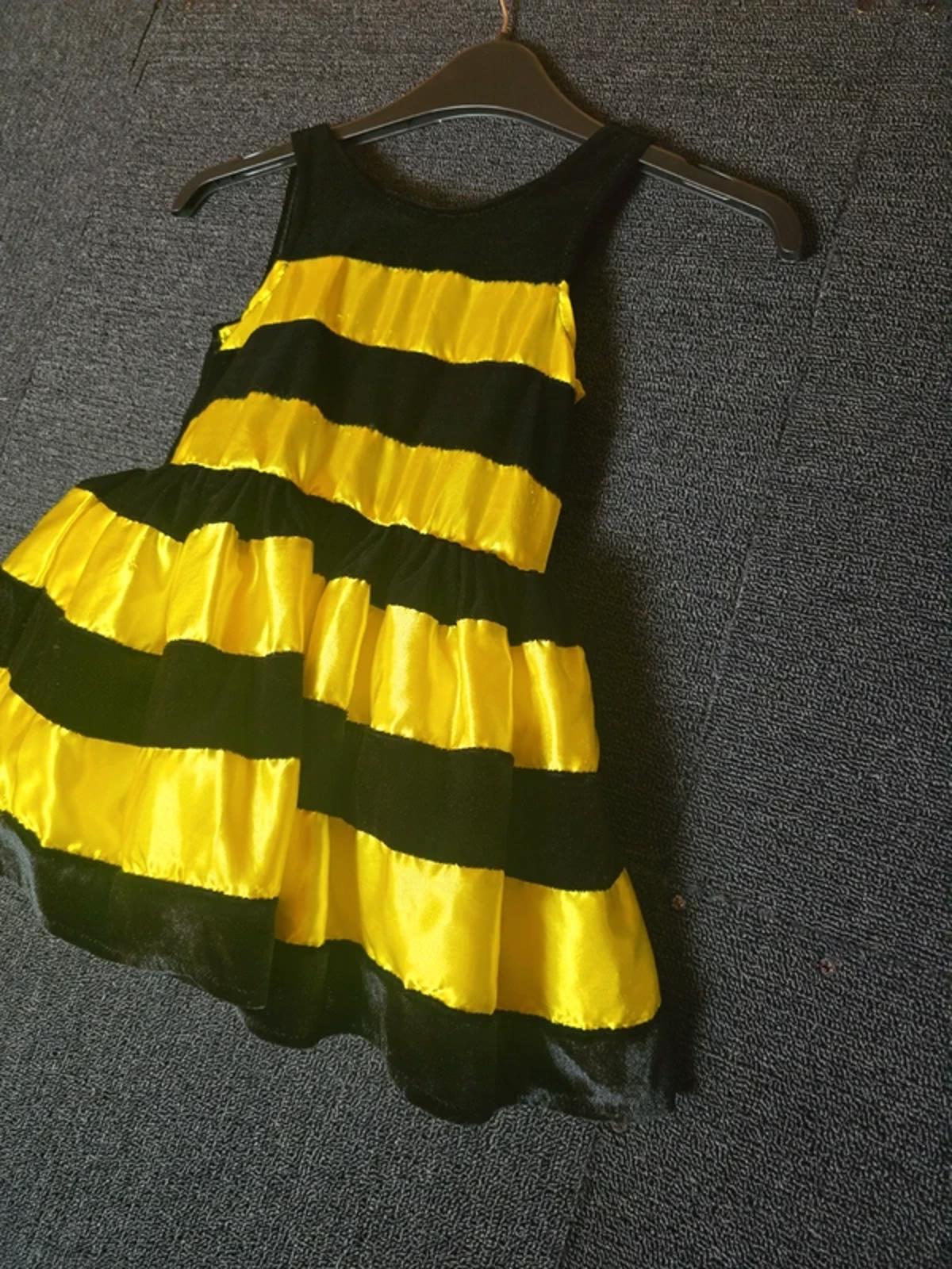 Fun of a kind girls bumble bee costume age 3-4years
