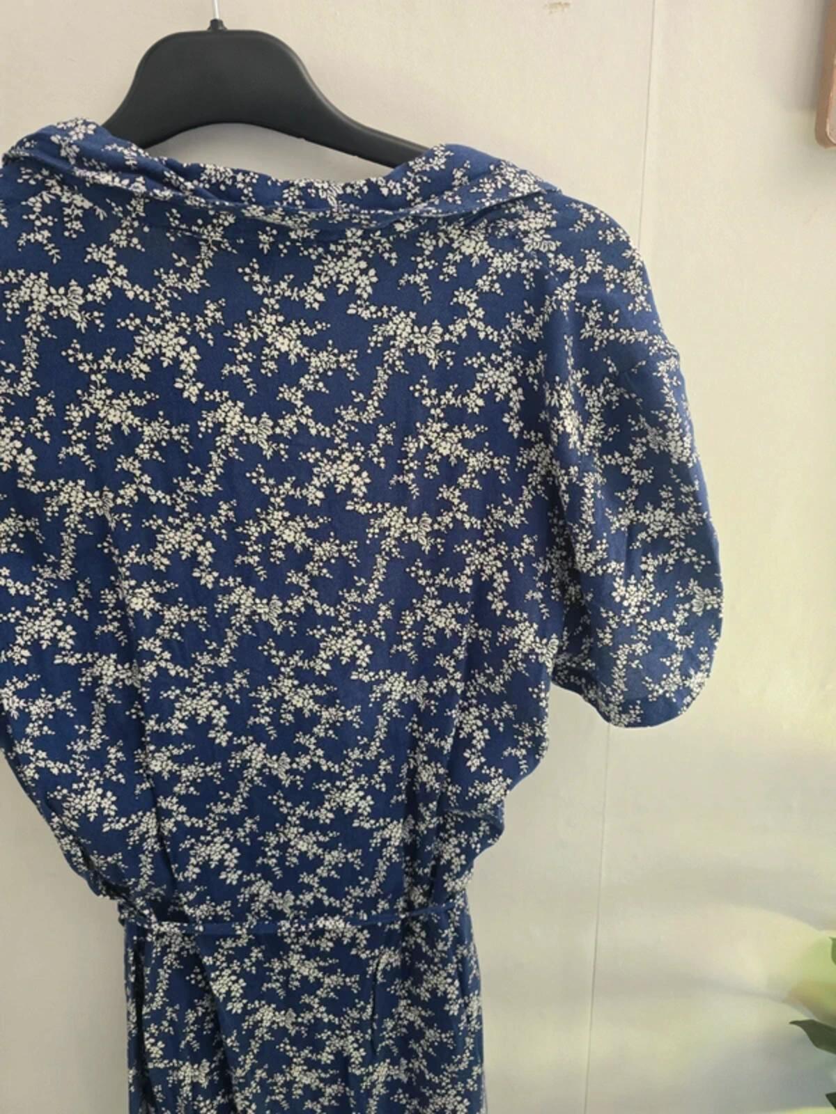French Connection Blue and White Floral Viscose Shirt Dress Med Size 10-12