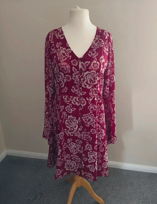 Brave Soul Burgundy White Floral Dress Size 10/12 Long Flared Sleeves Boho Style