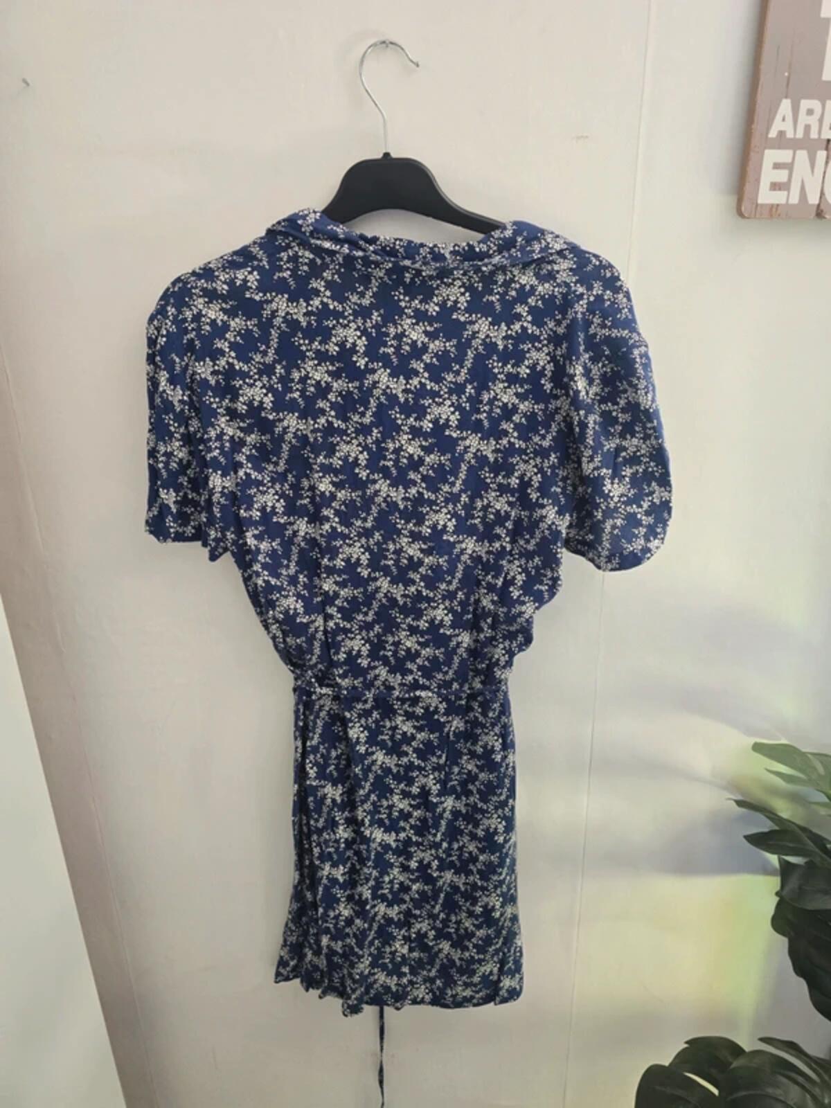 French Connection Blue and White Floral Viscose Shirt Dress Med Size 10-12