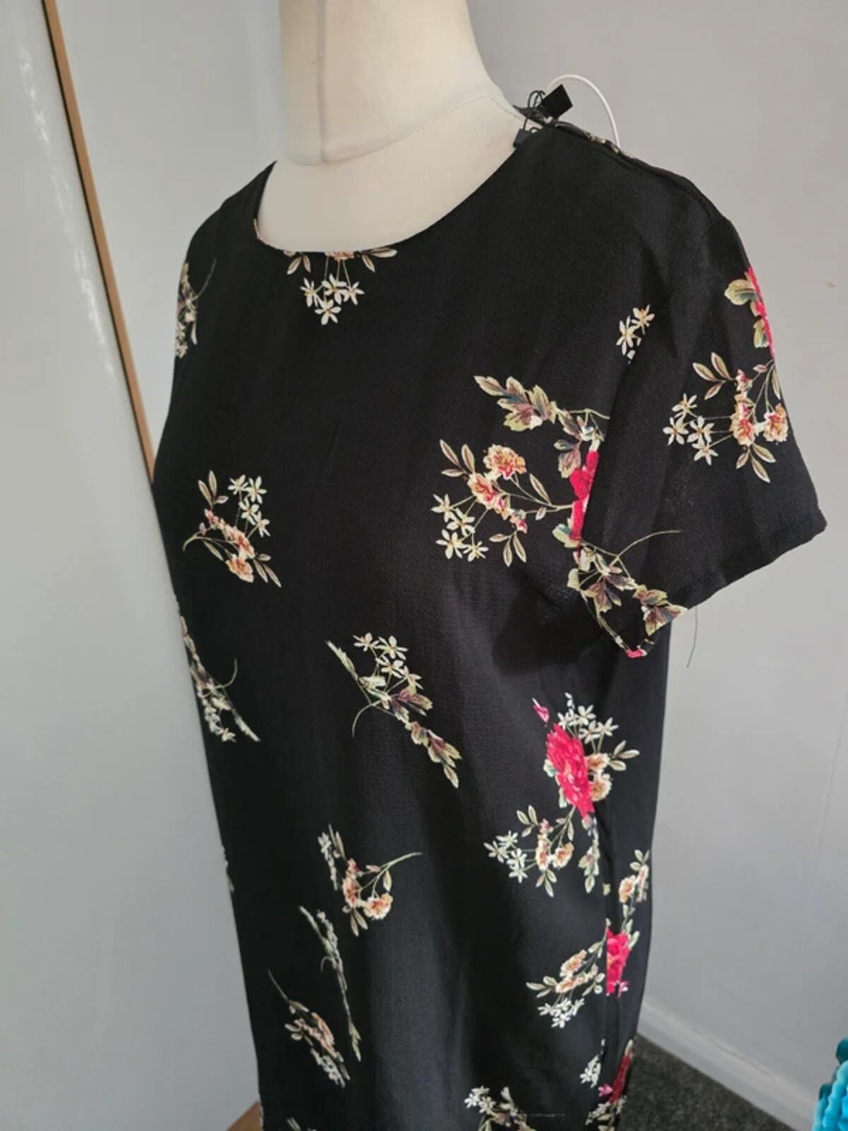 Boohoo Black Floral A-line Dress Size 12