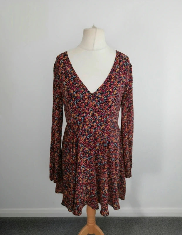 Kimchi Blue Multicoloured Floral Fit & Flare Dress – M Size 10–12