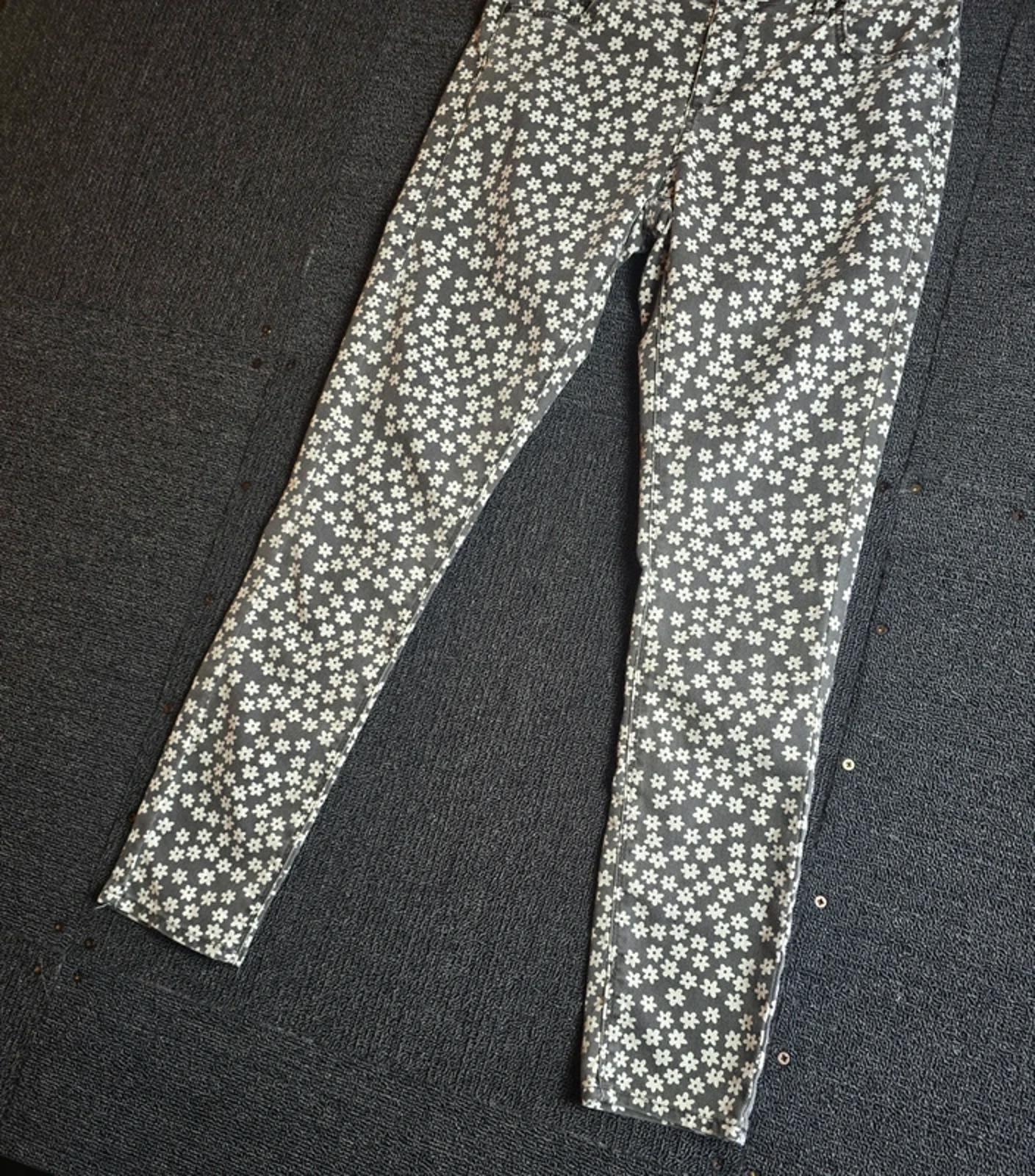 Topshop MOTO Leigh Floral Jeans Black White Skinny High Waist W28 L30 Size 10