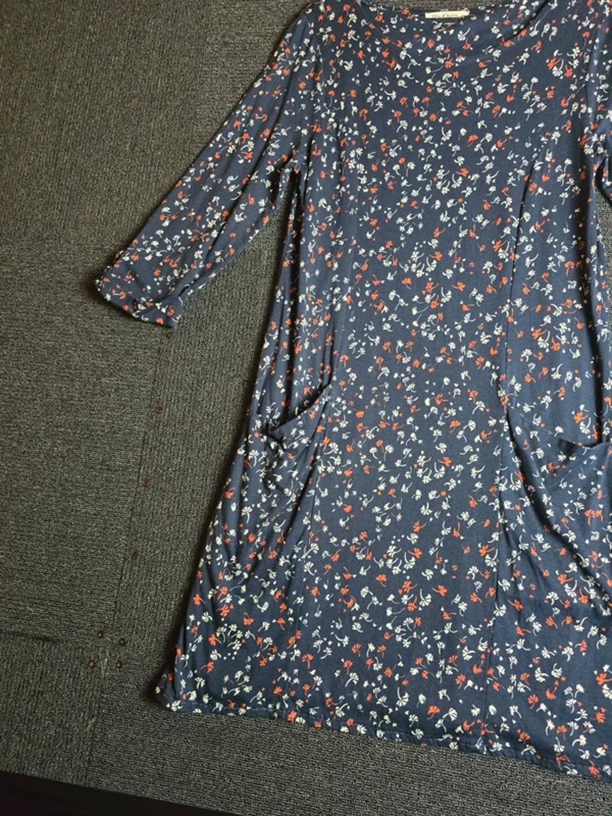 WoolOvers Navy Floral Knee Length Dress XS Size 6-8 Pockets Everyday