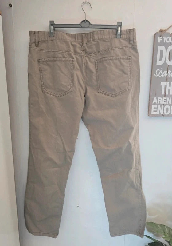 Next Men’s Classic Beige Straight-Leg Chinos 38Reg