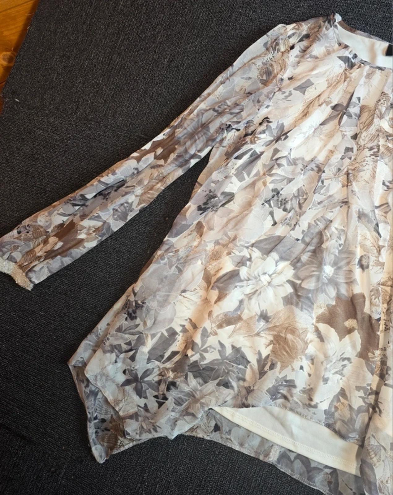 Wallis Blouse Floral Grey Med Size 12/14 Smart Casual