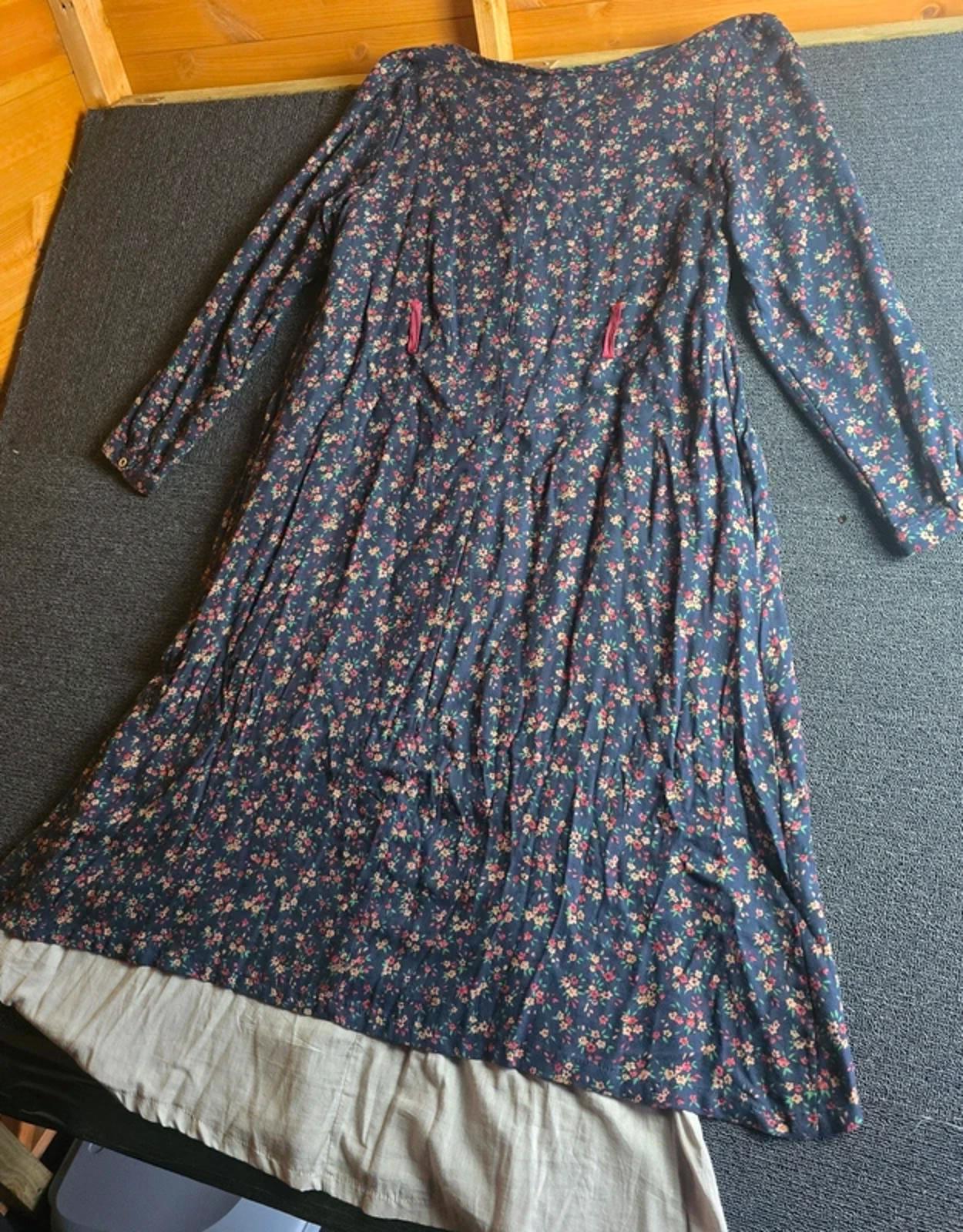 Gracila Maxi Dress Navy Floral M Size 12/14  Oversized Casual Boho Layered