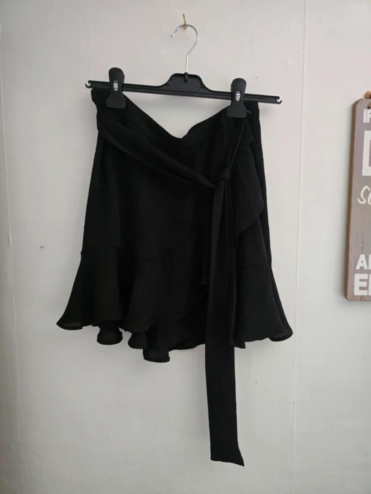Topshop Black Frill Mini Skirt Size 10 NWT Tie Waist Ruffle Detail