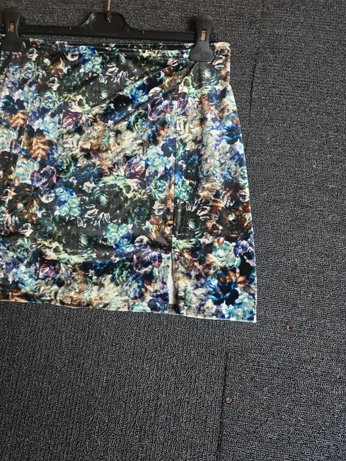 Blue Floral Velvet Mini Skirt L Size 16 Evening Urban Outfitters