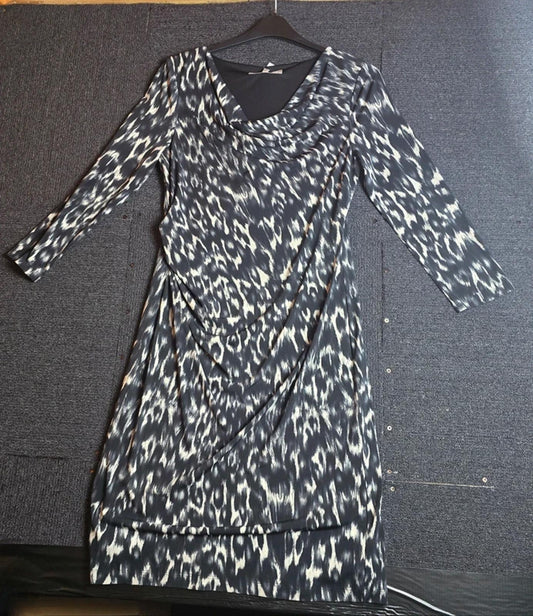 Fenn Wright Manson Patterned Dress Black/White Size 14 Ruched Bodycon Midi