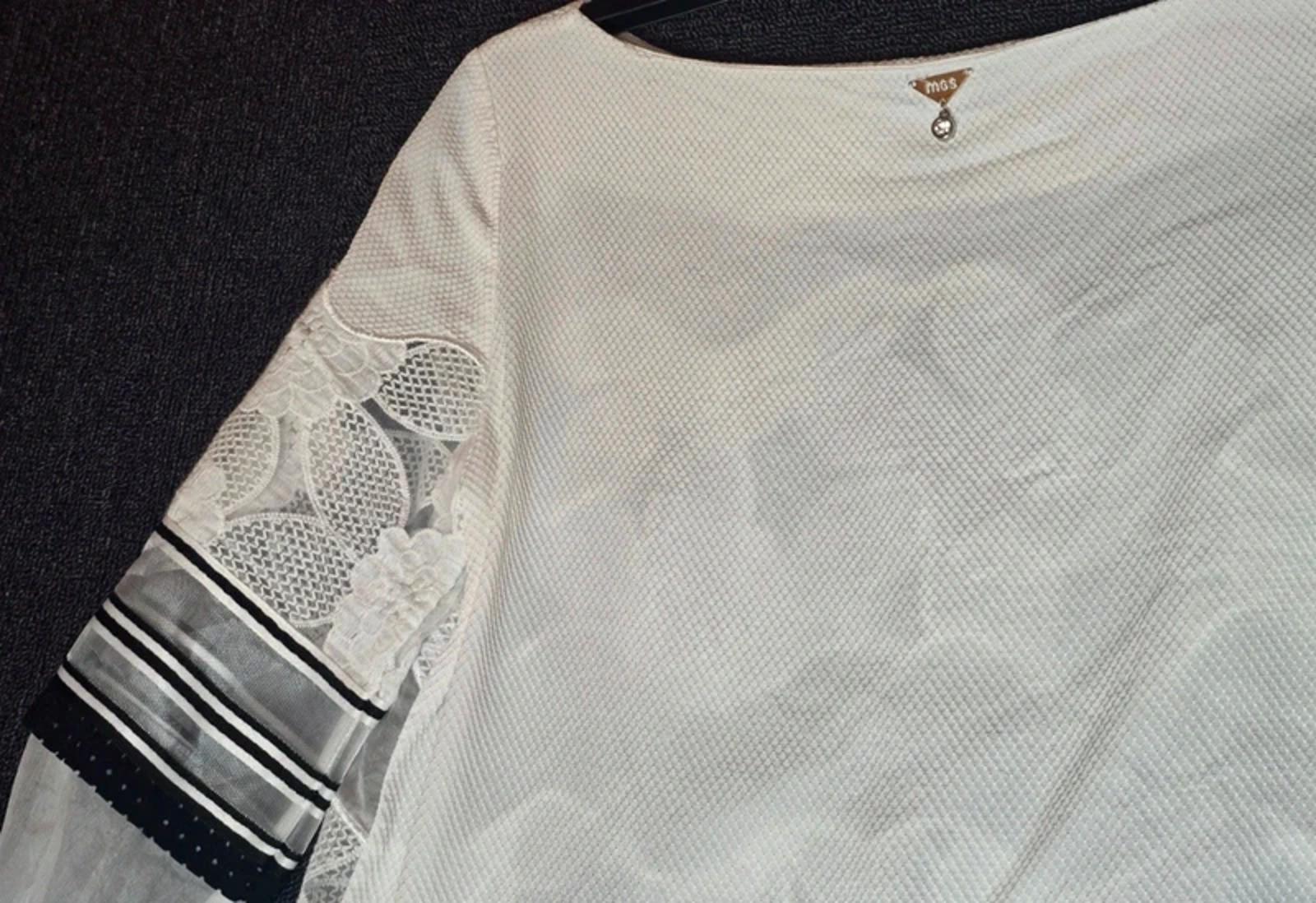 Maria Grazia Severi white & black lace floral top size 12