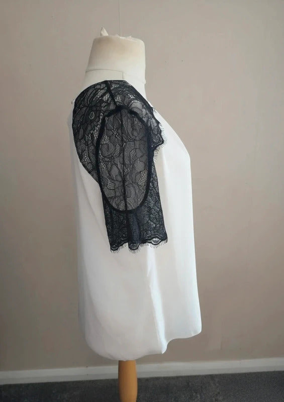 Roman White & Black Lace Keyhole Short-Sleeved Top Size 14