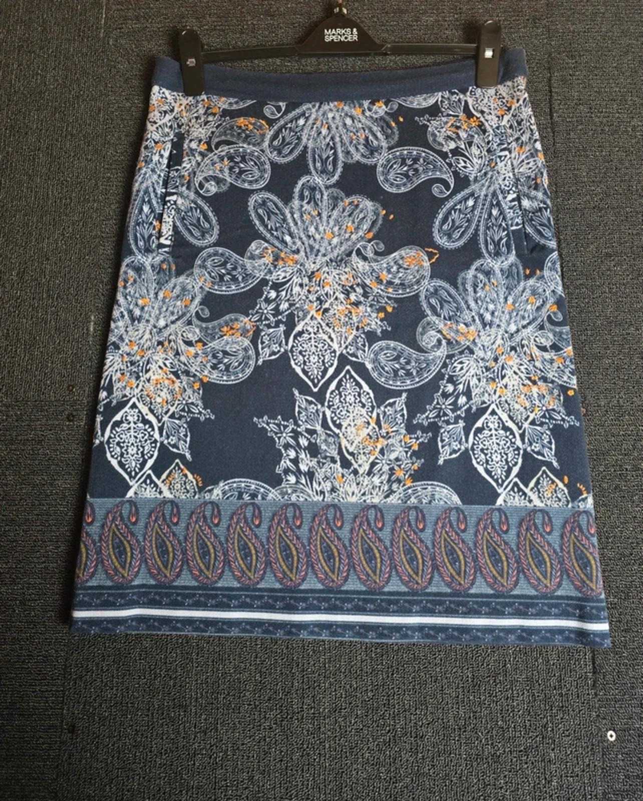 White Stuff Navy Floral Skirt Size 10 Knee Length Causal