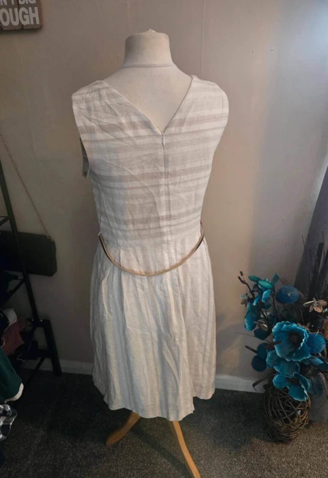 TU Beige & Cream Striped Sleeveless Knee Length Dress Gold Belt Size 14 NWT