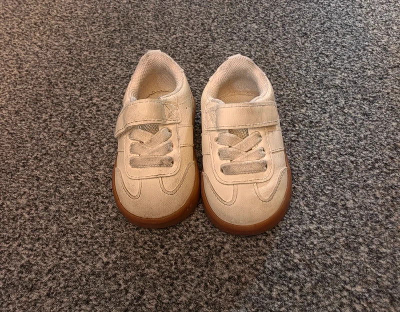 H&M Cream Baby Trainers Velcro Fastening EU 18/19 UK 2.5–3