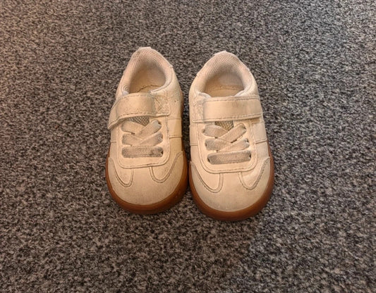 H&M Cream Baby Trainers Velcro Fastening EU 18/19 UK 2.5–3