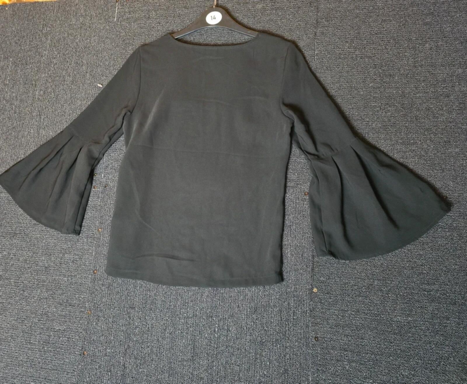 H&M black V-Neck Top Flared Sleeves Size 4-6