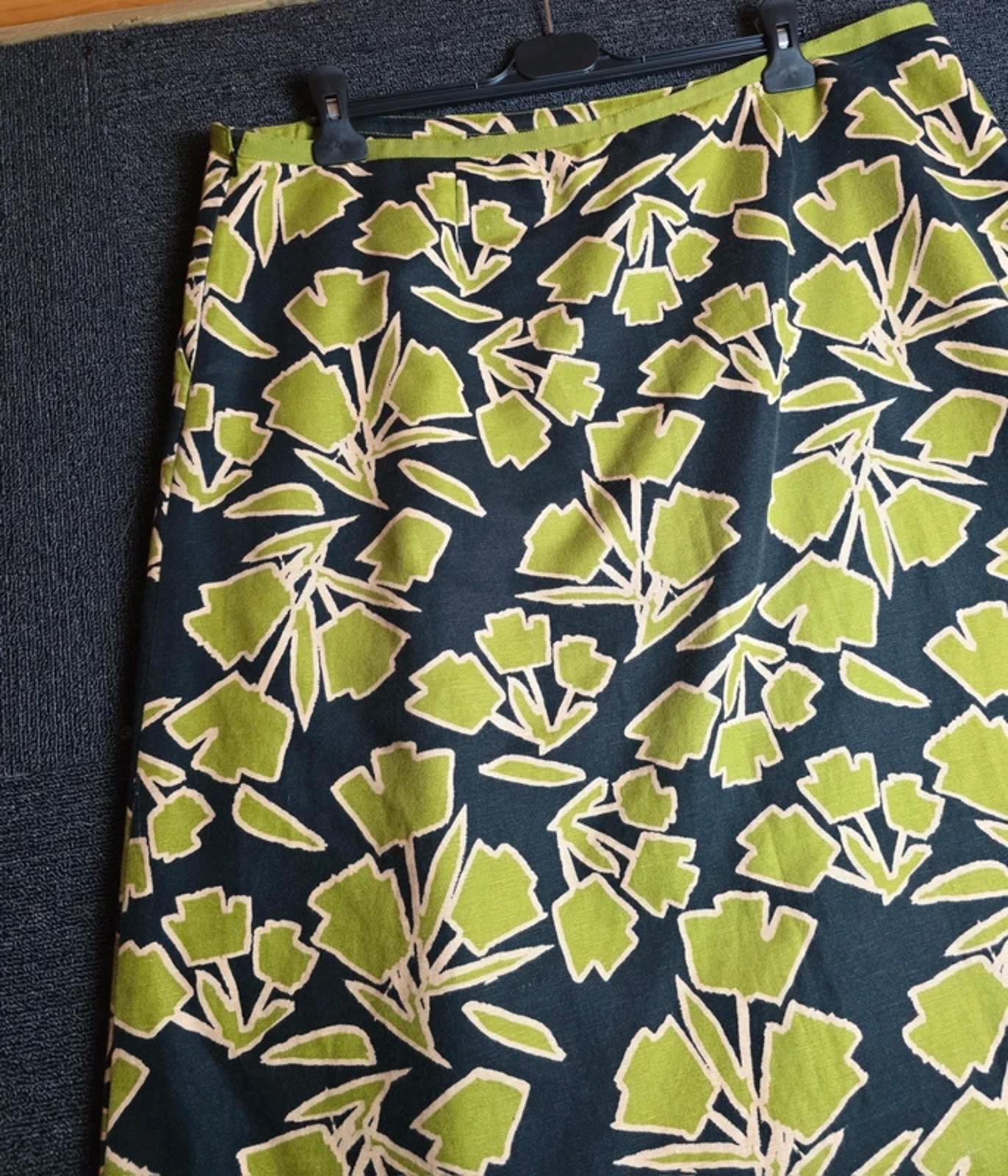 Laura Ashley Green Floral Midi Skirt Black Size 20 Linen Cotton