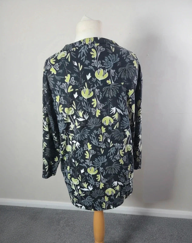 TIGI Black Green & White Floral Print Blouse Size 14-16 Relaxed Fit 3/4 Sleeve Tunic