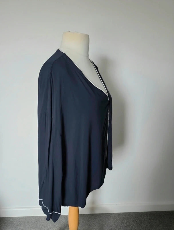 F&F Navy Blue & White Trim V Neck Flared Sleeve Blouse Size 20 Relaxed Fit