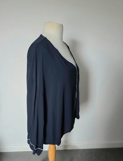 F&F Navy Blue & White Trim V Neck Flared Sleeve Blouse Size 20 Relaxed Fit
