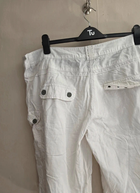 Next White Cotton High-Waisted Knee-Length Cargo Shorts Size 18 Fits Size 16–18
