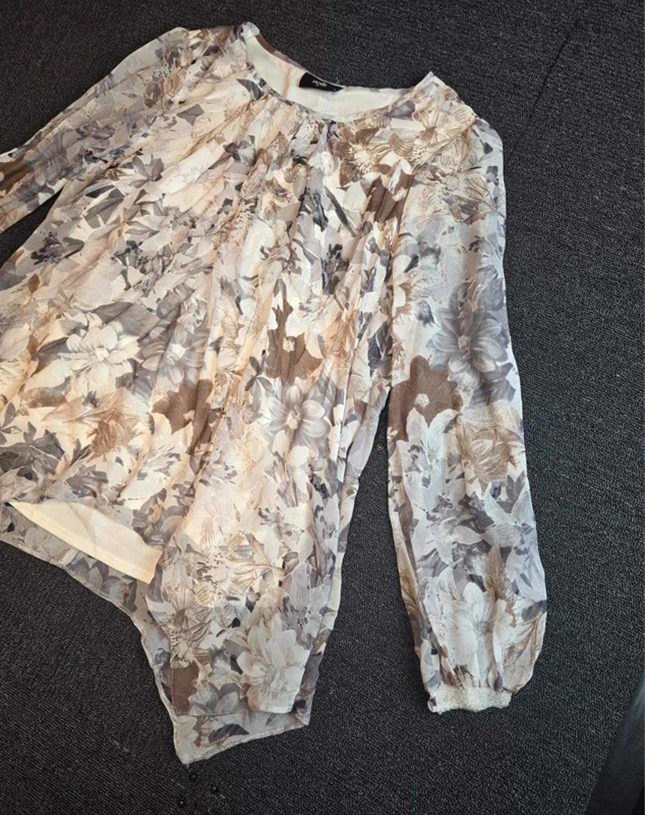 Wallis Blouse Floral Grey Med Size 12/14 Smart Casual