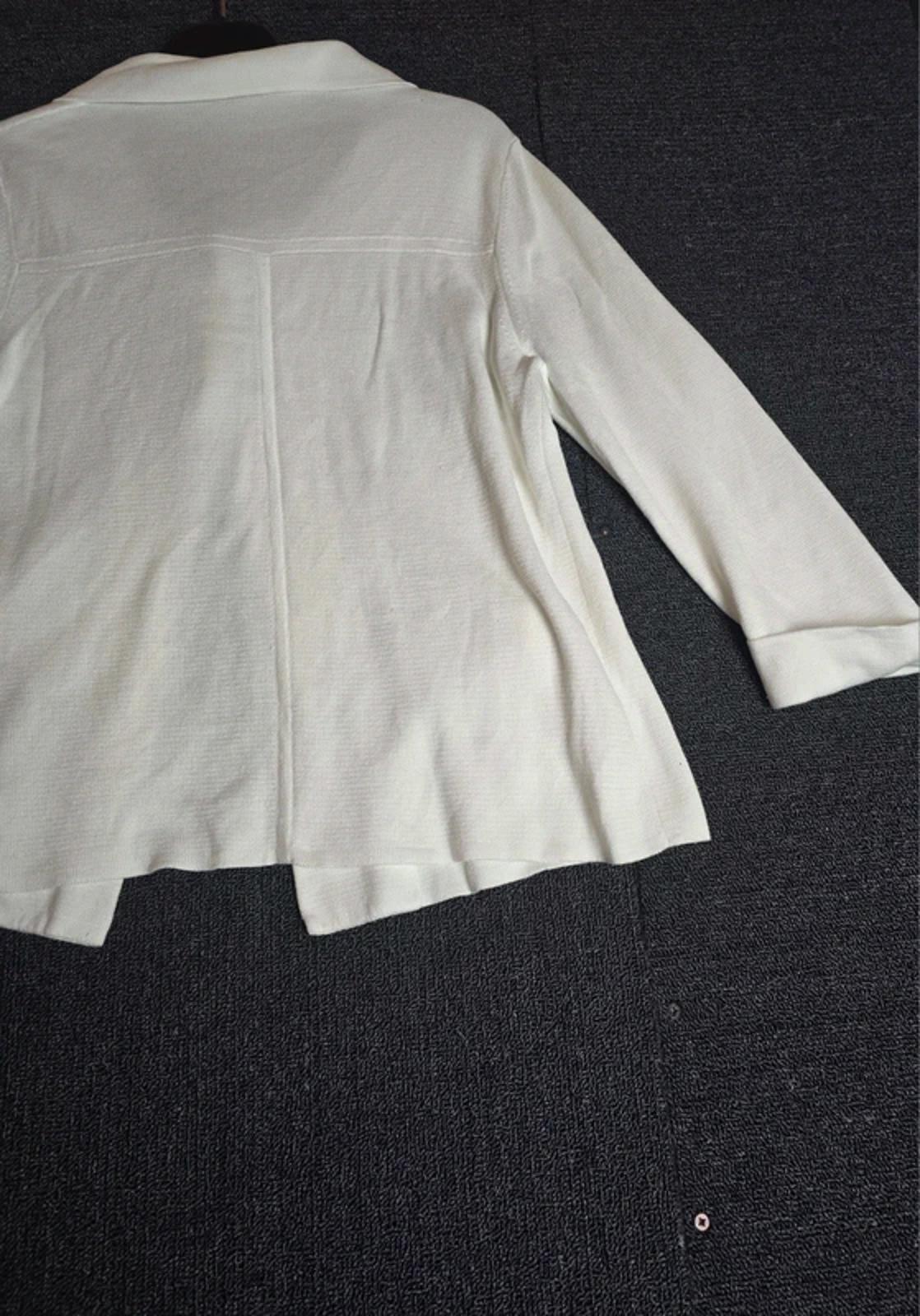 Jaeger White Boxy Cardigan Medium Size 12-14 Statement Buttons Cotton