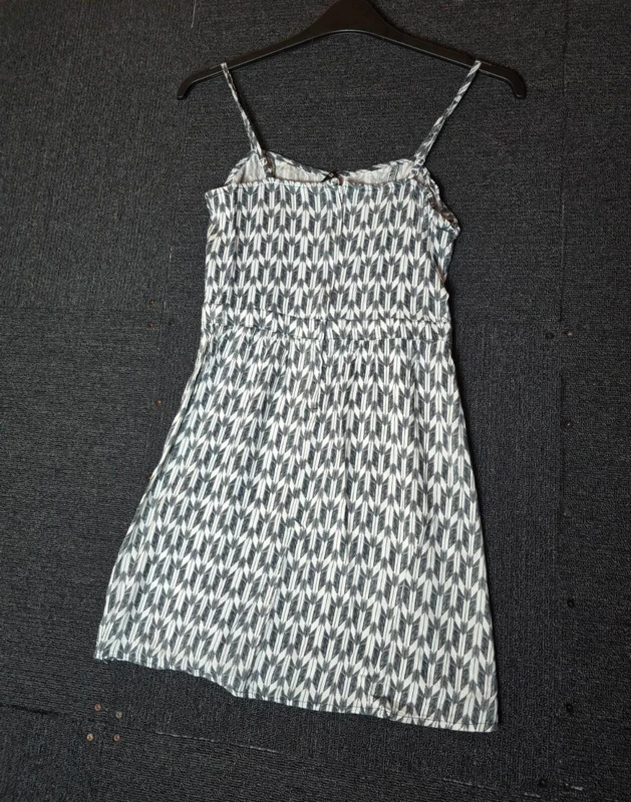 H&M black & white patterned sleeveless mini dress size 12