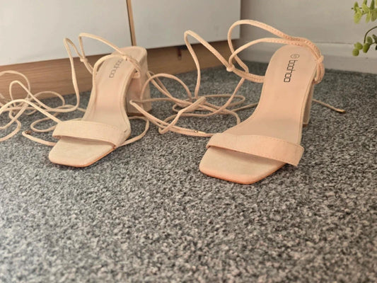 Boohoo Beige Gladiator Block Heeled Sandals Size 4