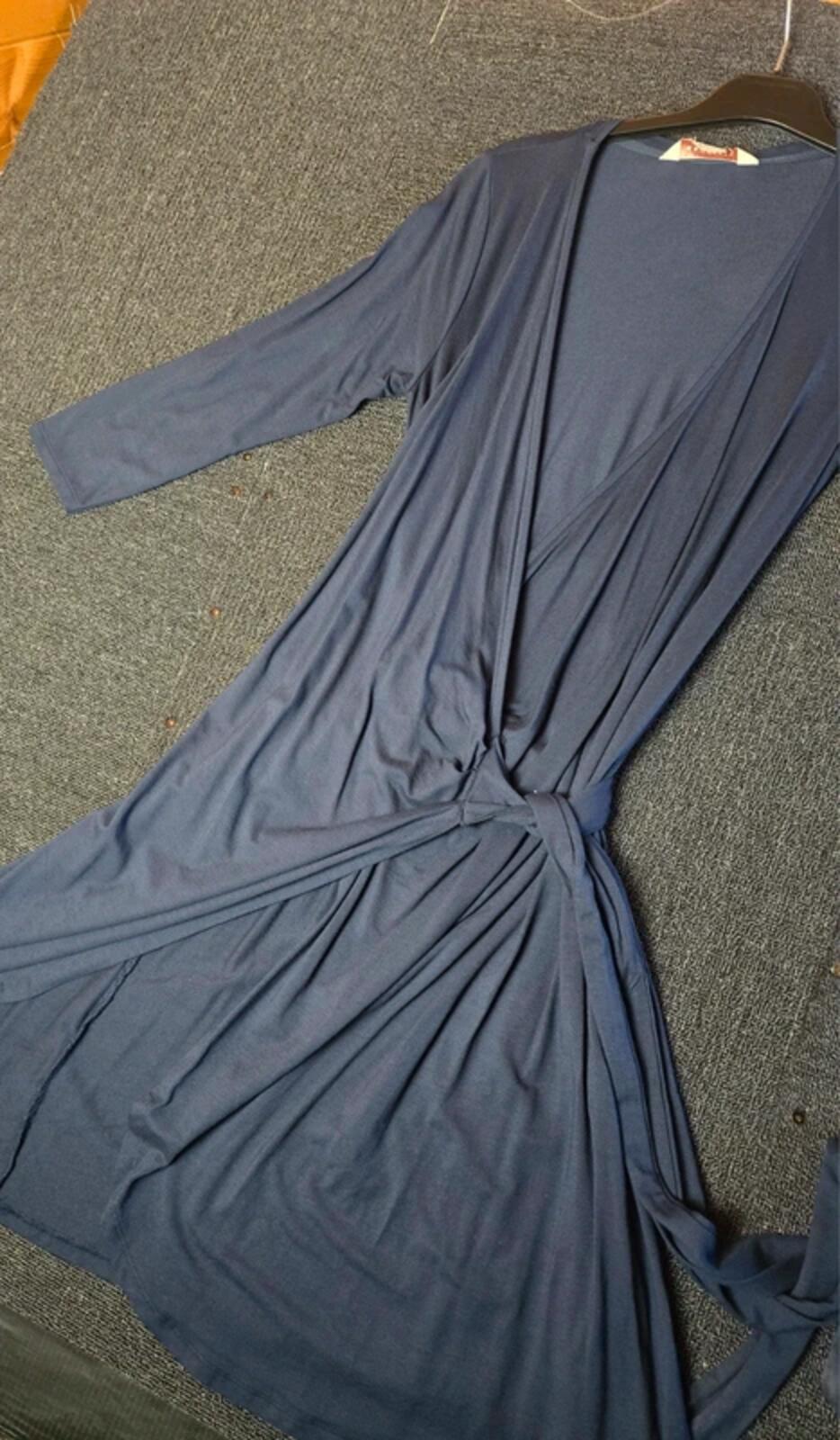 Mauvette navy wrap dress bodycon midi Size 10