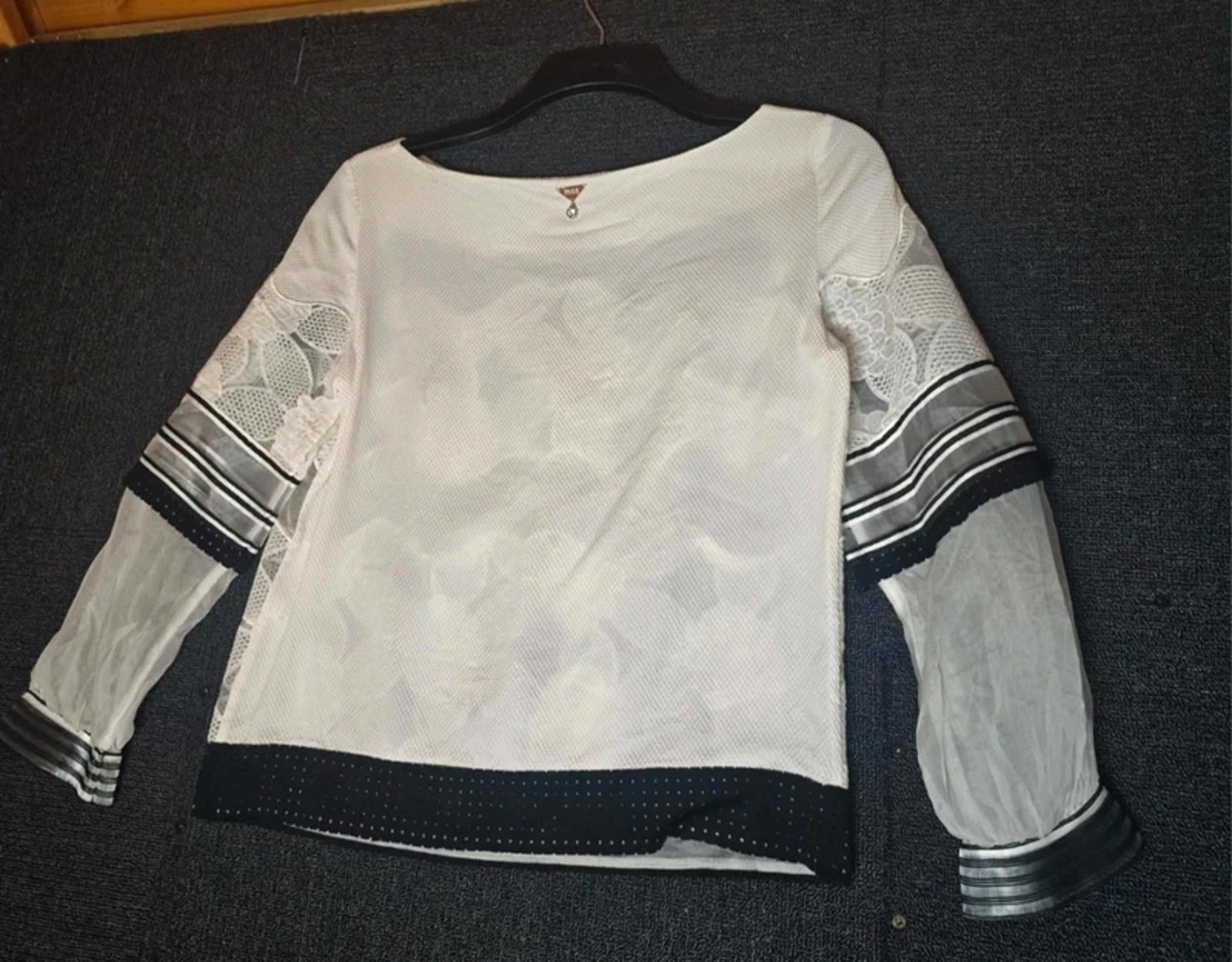 Maria Grazia Severi white & black lace floral top size 12