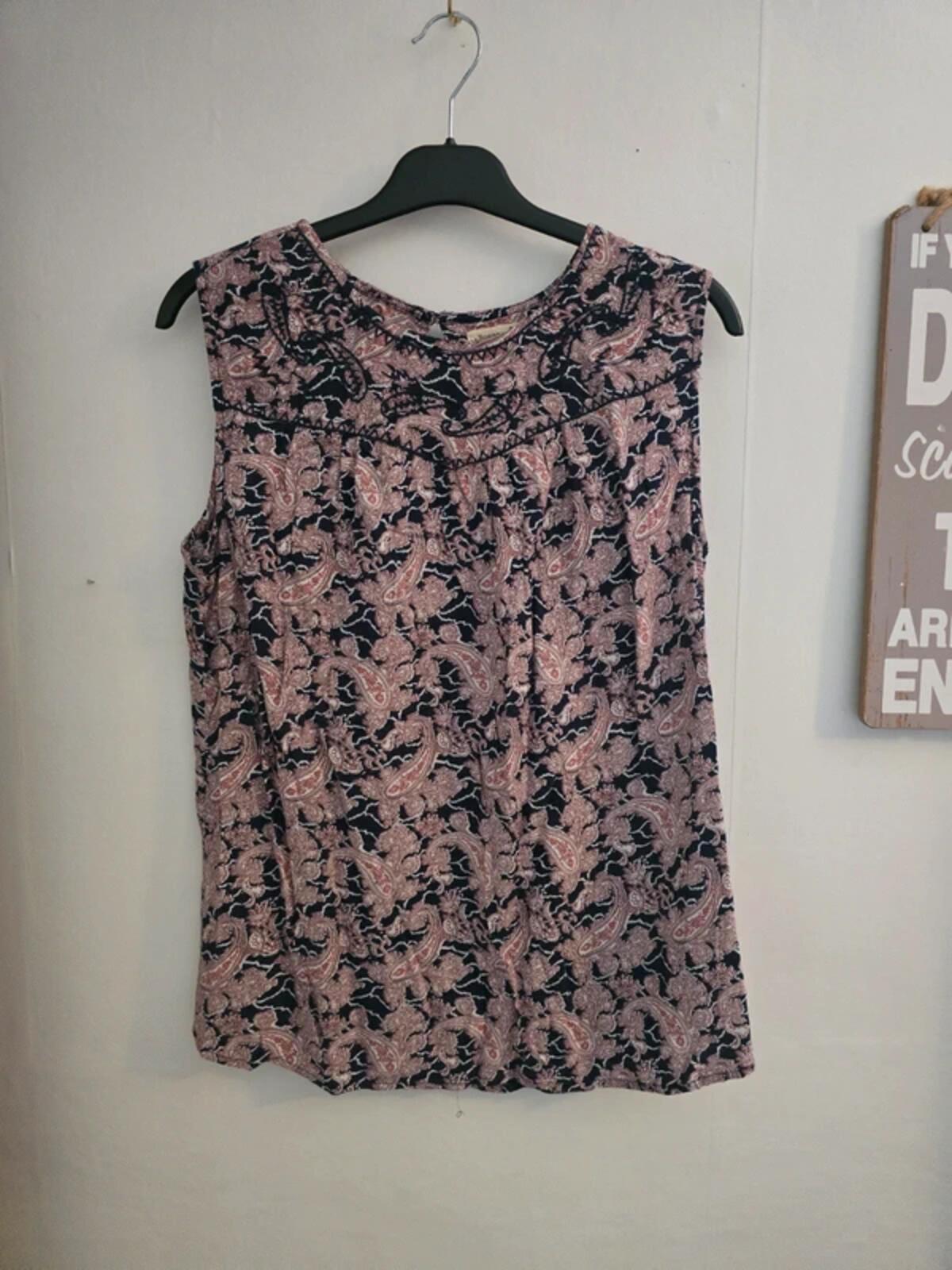 Beacon Cove Red & Navy Paisley Print Vest Top Size 14 Sleeveless 100% Viscose