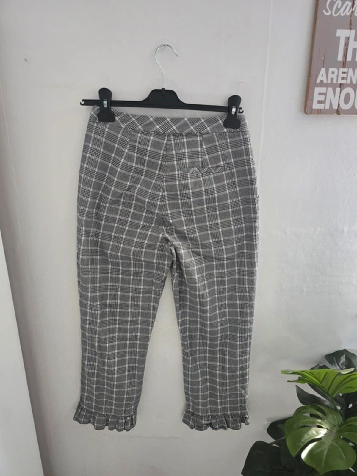 Topshop Grey and White Checked High Waisted Cropped Trousers Size 8