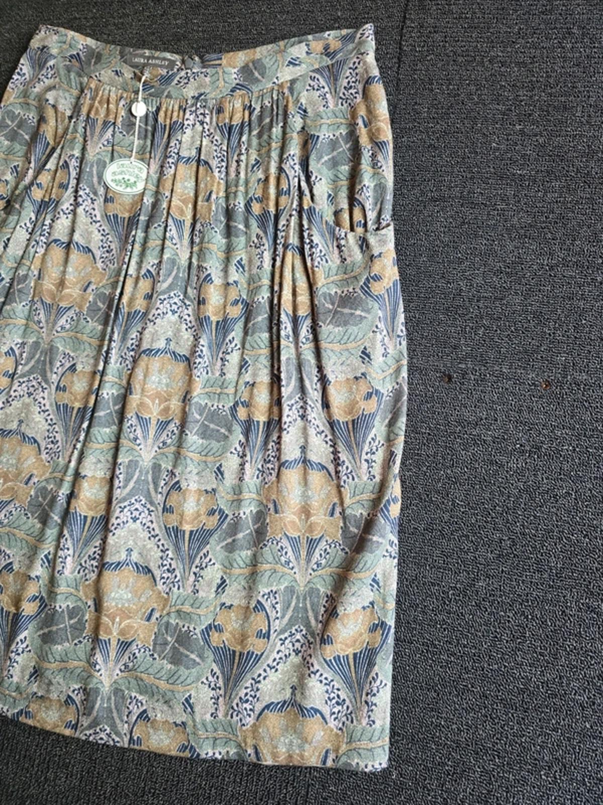 Laura Ashley Floral Skirt Green Grey Multicolour Size 12 Lined Pockets