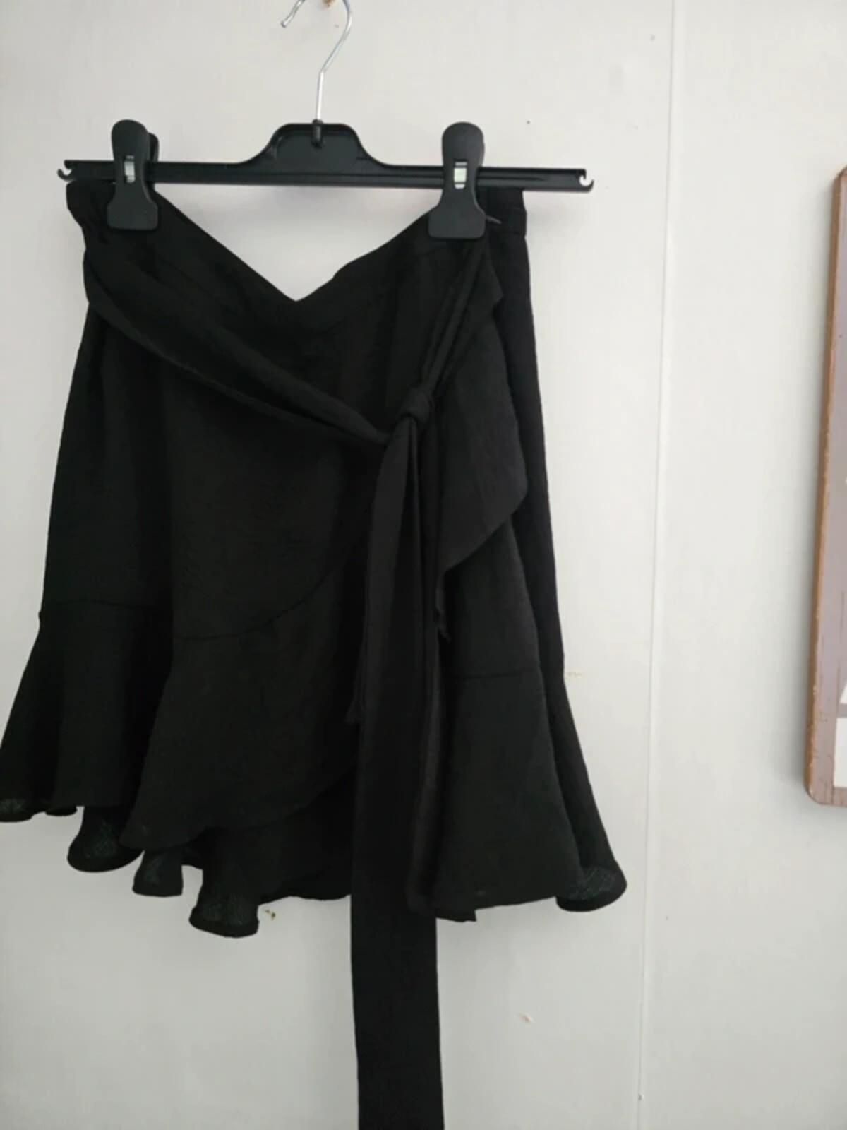 Topshop Black Frill Mini Skirt Size 10 NWT Tie Waist Ruffle Detail