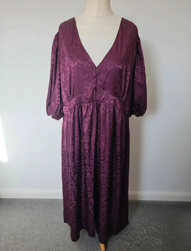 Simply Be Purple Animal Print Satin Maxi Dress Size 24 V Neck 3/4 Sleeve NWT