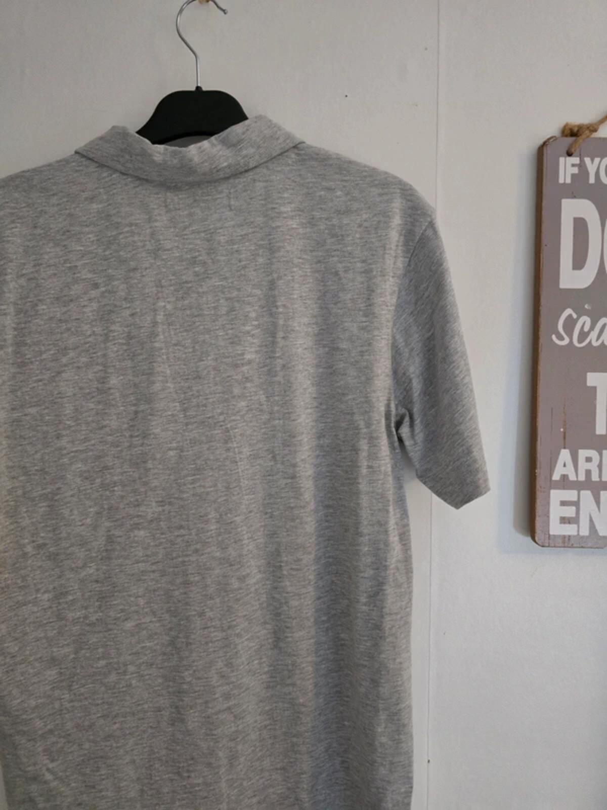 Studio Men's Light Grey Short-Sleeved Polo Shirt Size M