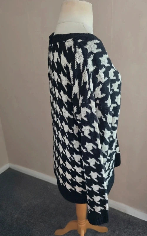 Primark Black & White Houndstooth Knitted Oversized Jumper Size 16