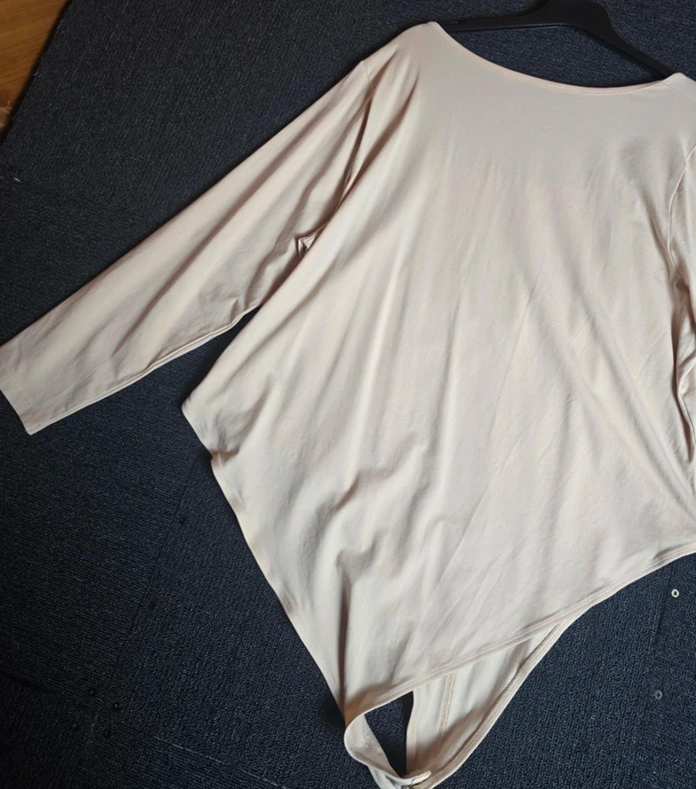 Tu Beige Square Neck Bodysuit Size 26 Long Sleeved Cotton Blend