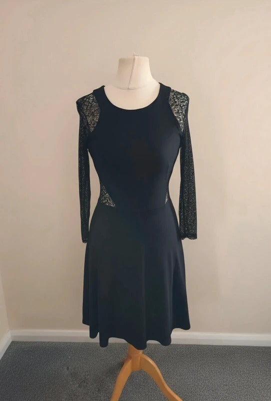 French Connection Black Lace Sleeve Dress – UK Size 10 – Elegant Fit & Flare