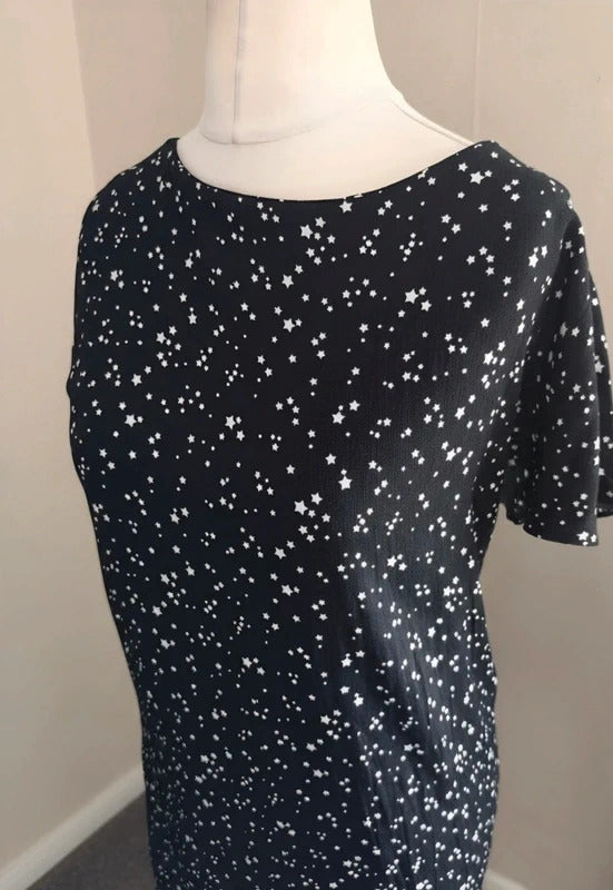 Zara Black & White Star Print Tie-Back Knee-Length Dress  Small (Size 10)