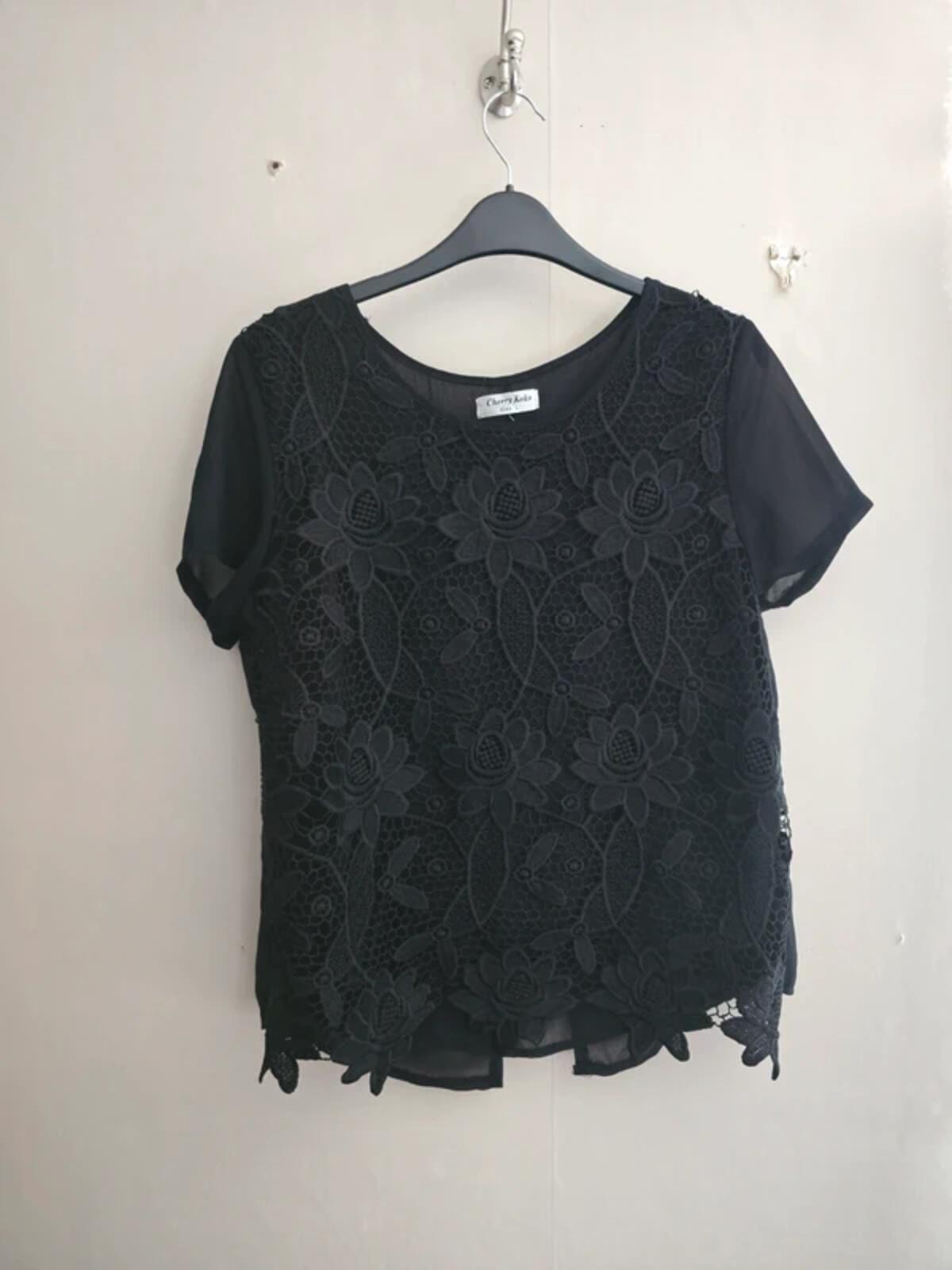 Cherry Koko Black Lace Split Back Top L Size 14-16