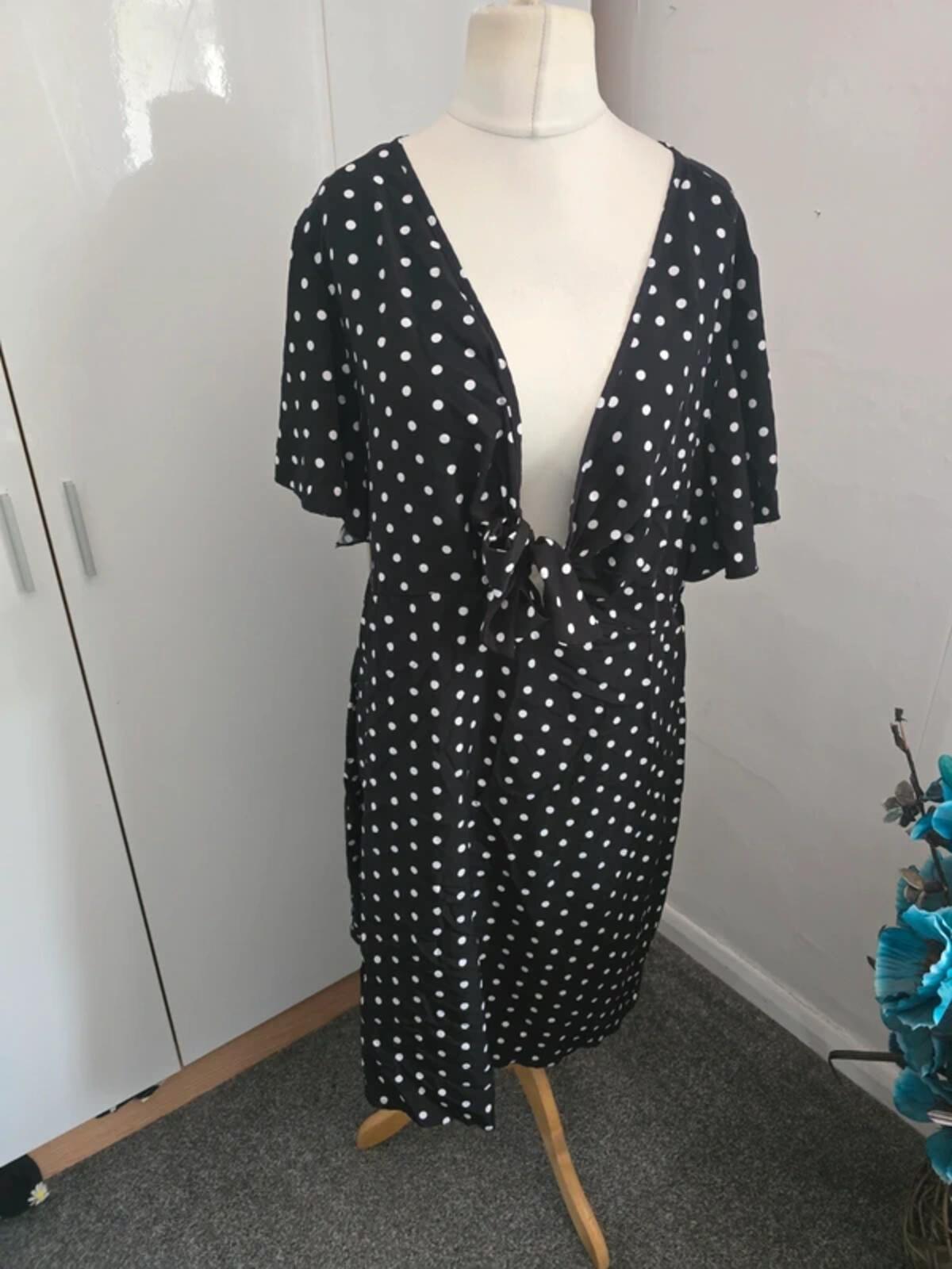 Shein Curve Black & White Polka Dot Tie Front Knee Length Dress  4XL Size 20-22