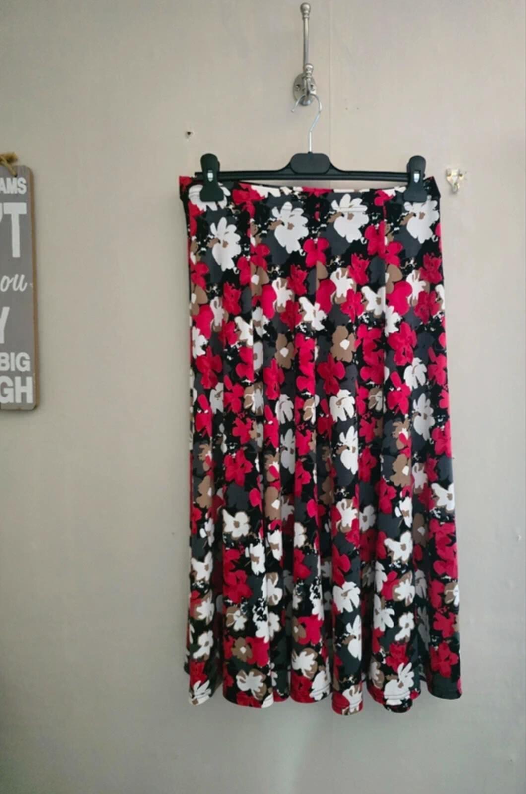 Matalan Red Black & White Floral Patterned Midi Dress Size 12